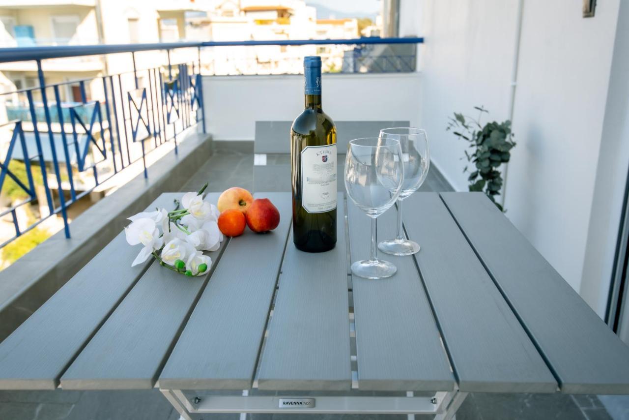 Miracle Luxury Apartments Peraía Екстериор снимка